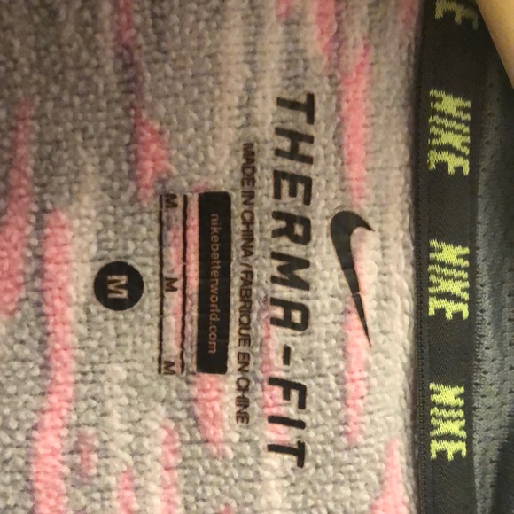 Nike Sweat Shirt - Picture 3 of 4